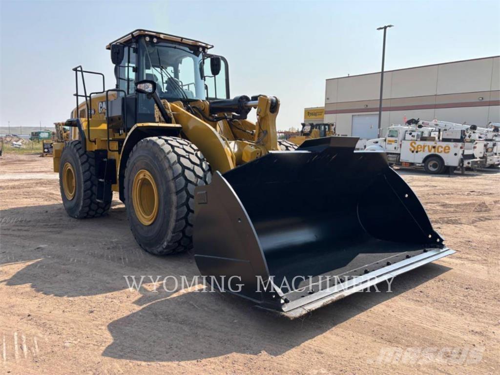 CAT 966 Колесни товарачи