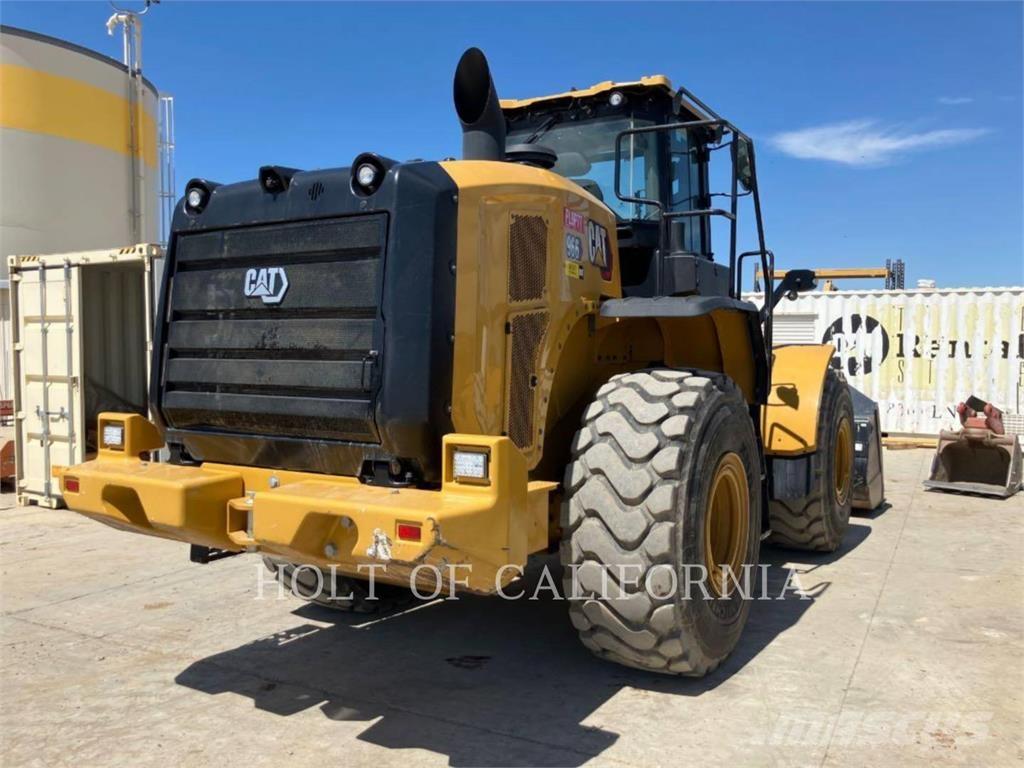CAT 966 Колесни товарачи