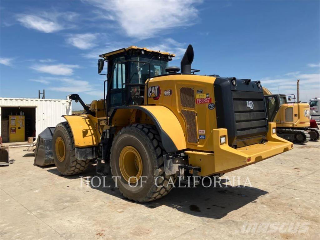 CAT 966 Колесни товарачи