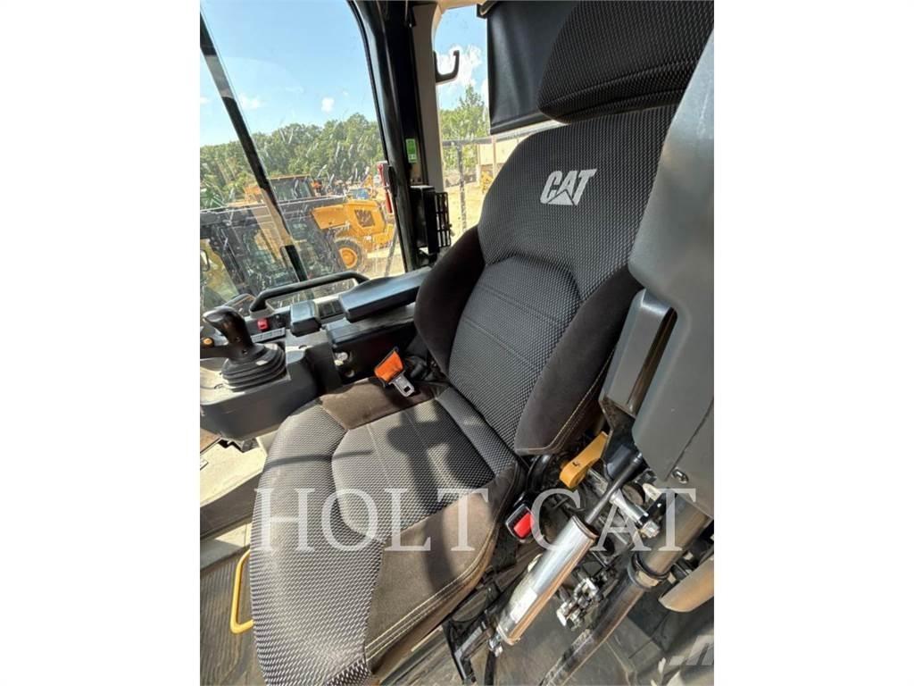 CAT 966 QC Колесни товарачи
