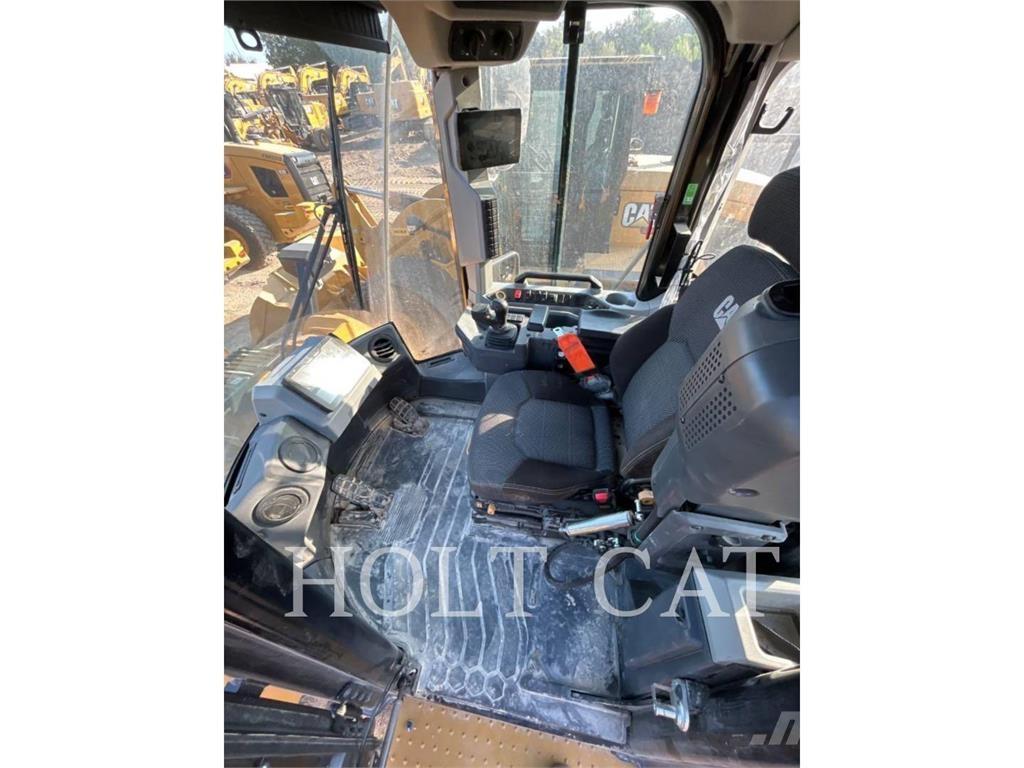 CAT 966 XE Колесни товарачи