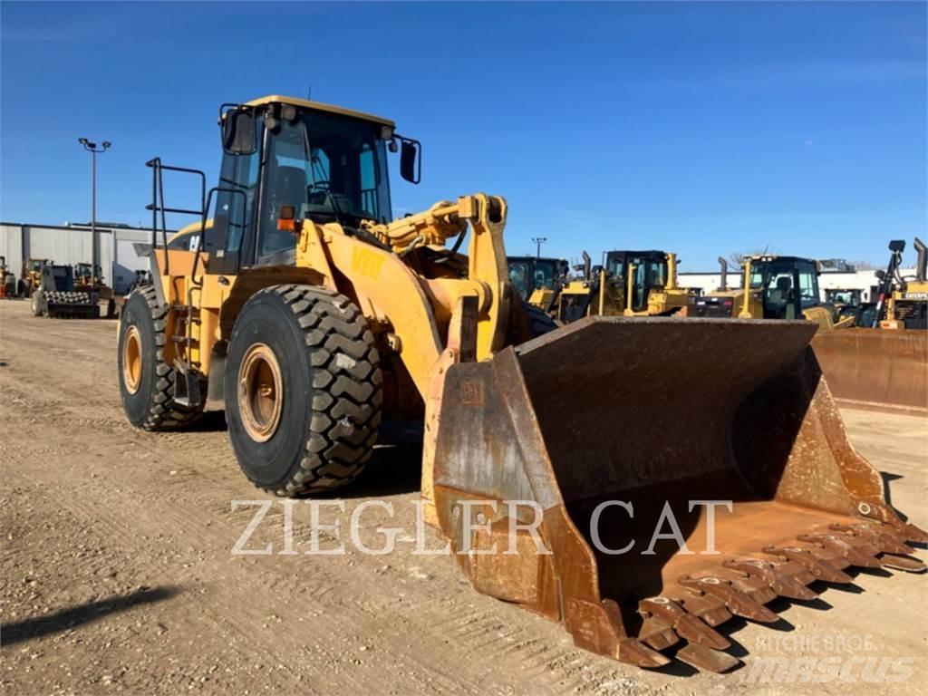 CAT 966G Колесни товарачи
