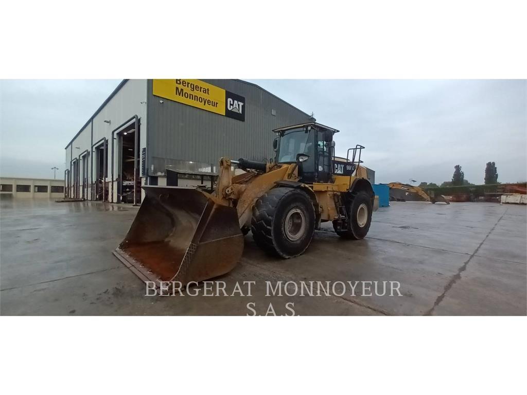 CAT 966K Колесни товарачи