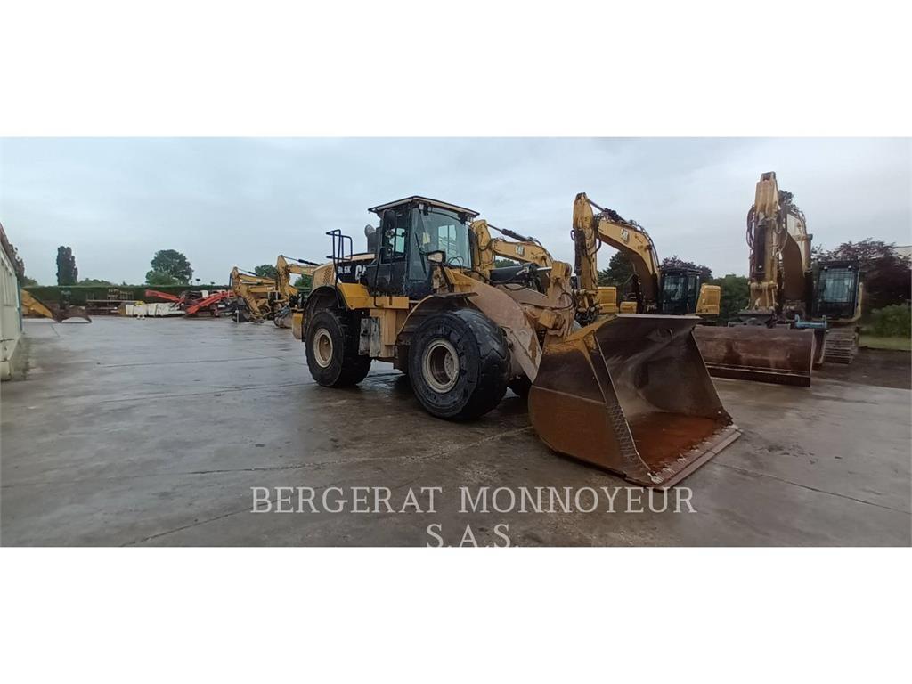 CAT 966K Колесни товарачи