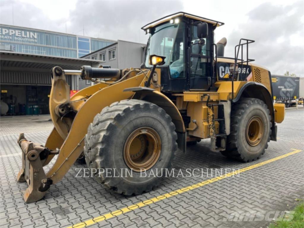 CAT 966K Колесни товарачи