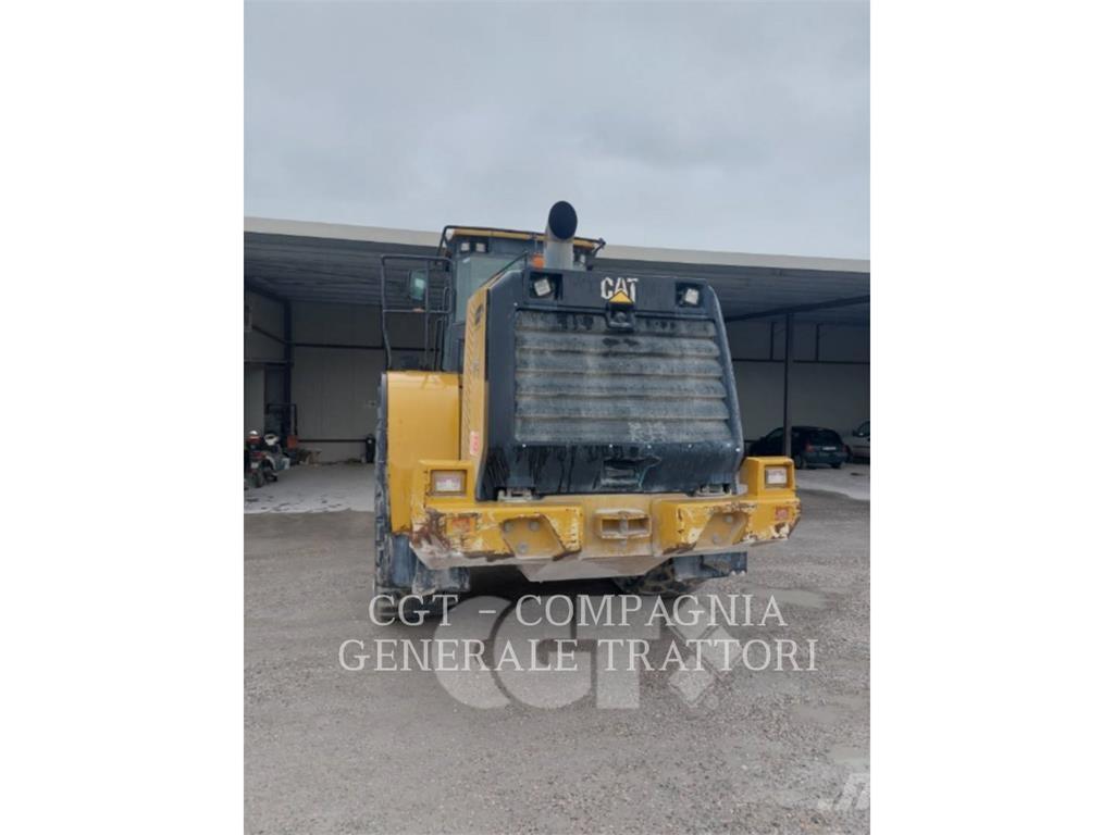 CAT 966K Колесни товарачи