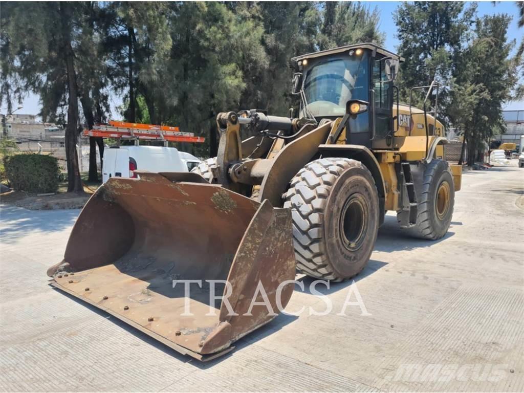 CAT 966L Колесни товарачи