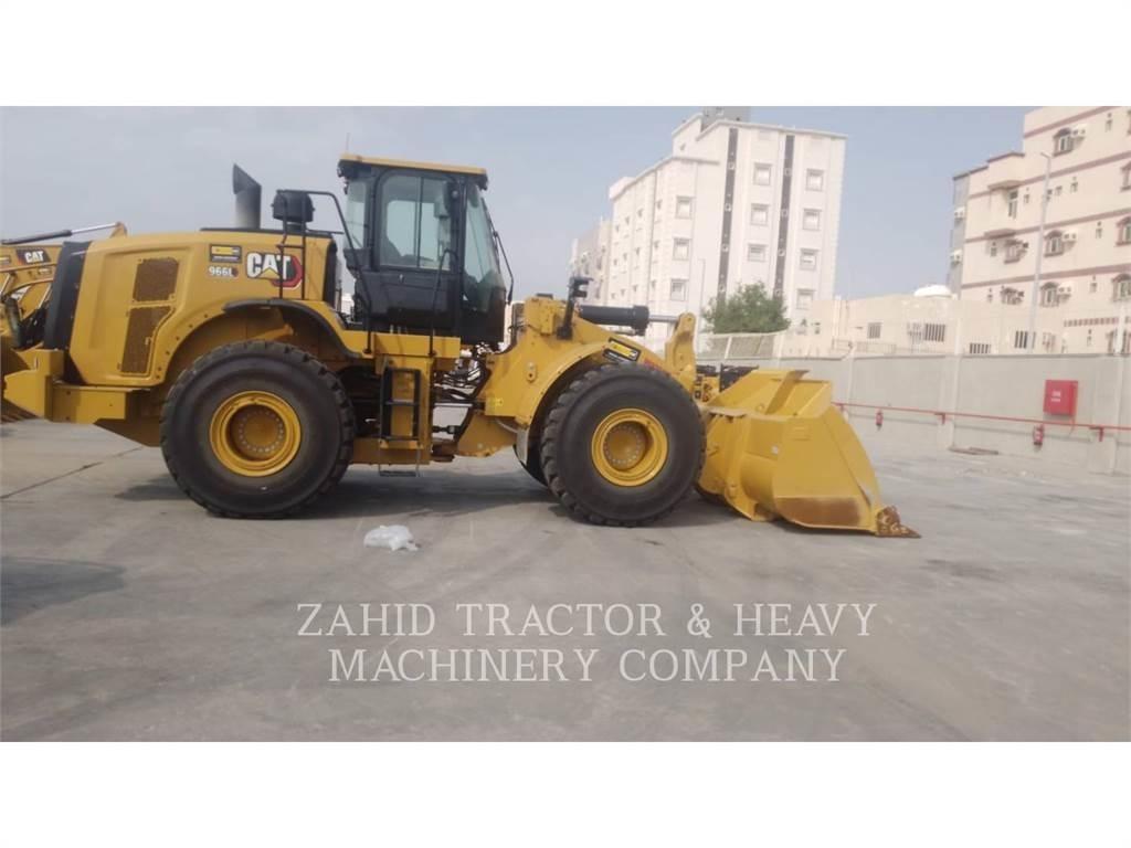 CAT 966L Колесни товарачи