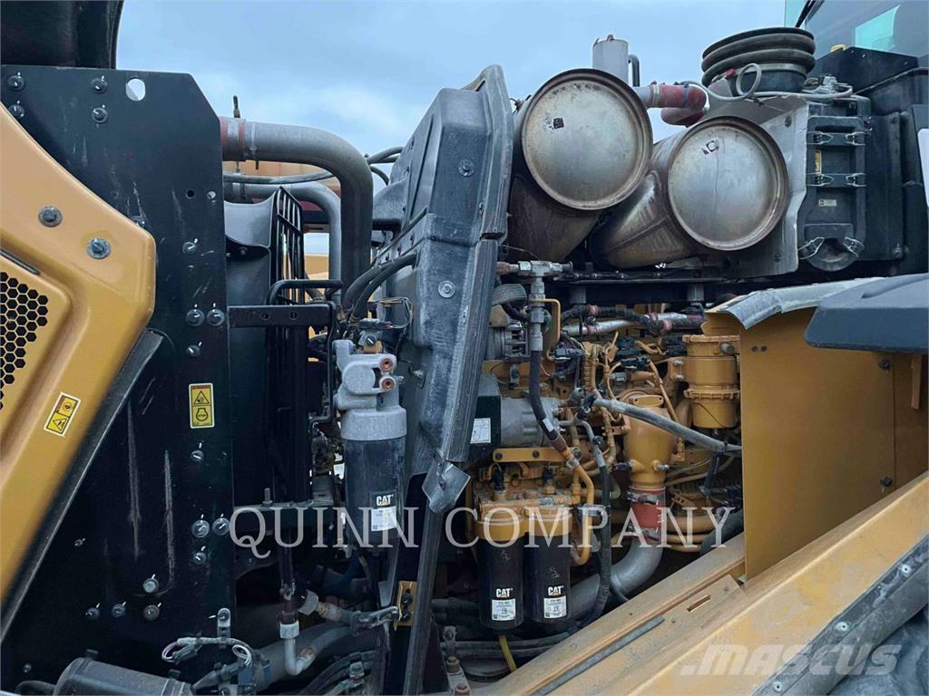 CAT 966M Колесни товарачи