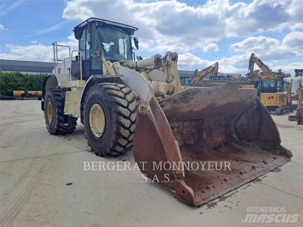 CAT 966M Колесни товарачи