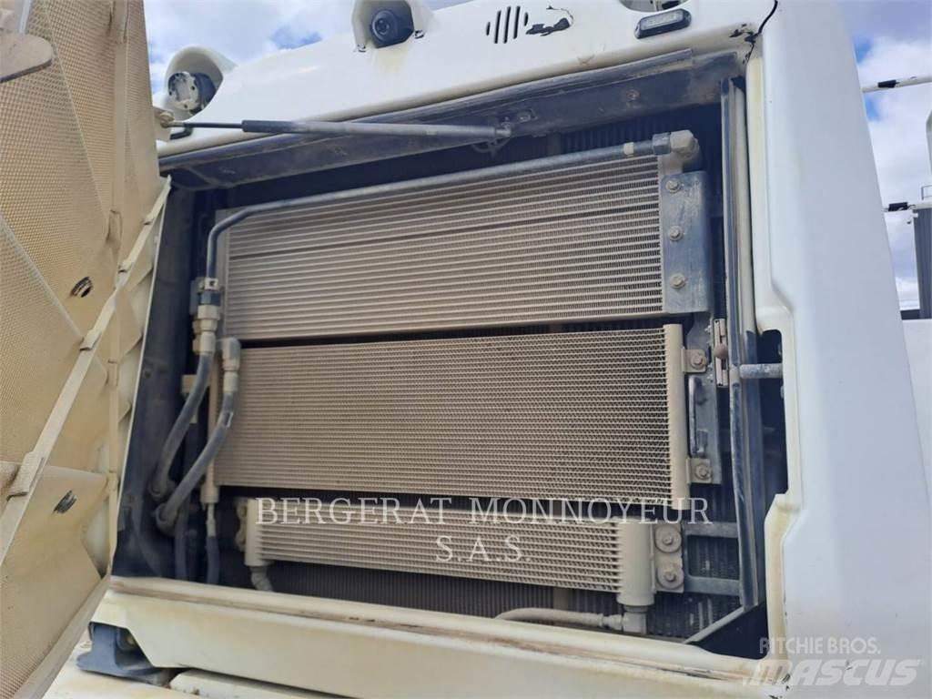 CAT 966M Колесни товарачи