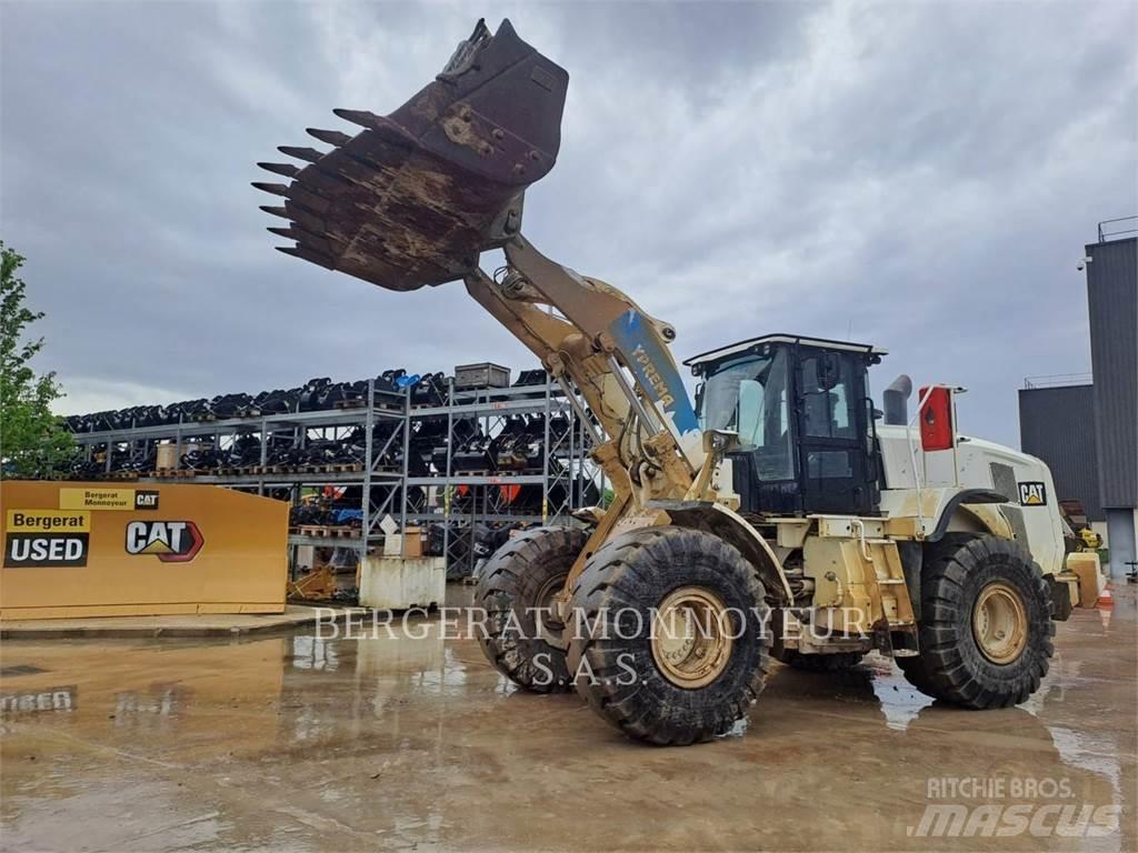 CAT 966M Колесни товарачи