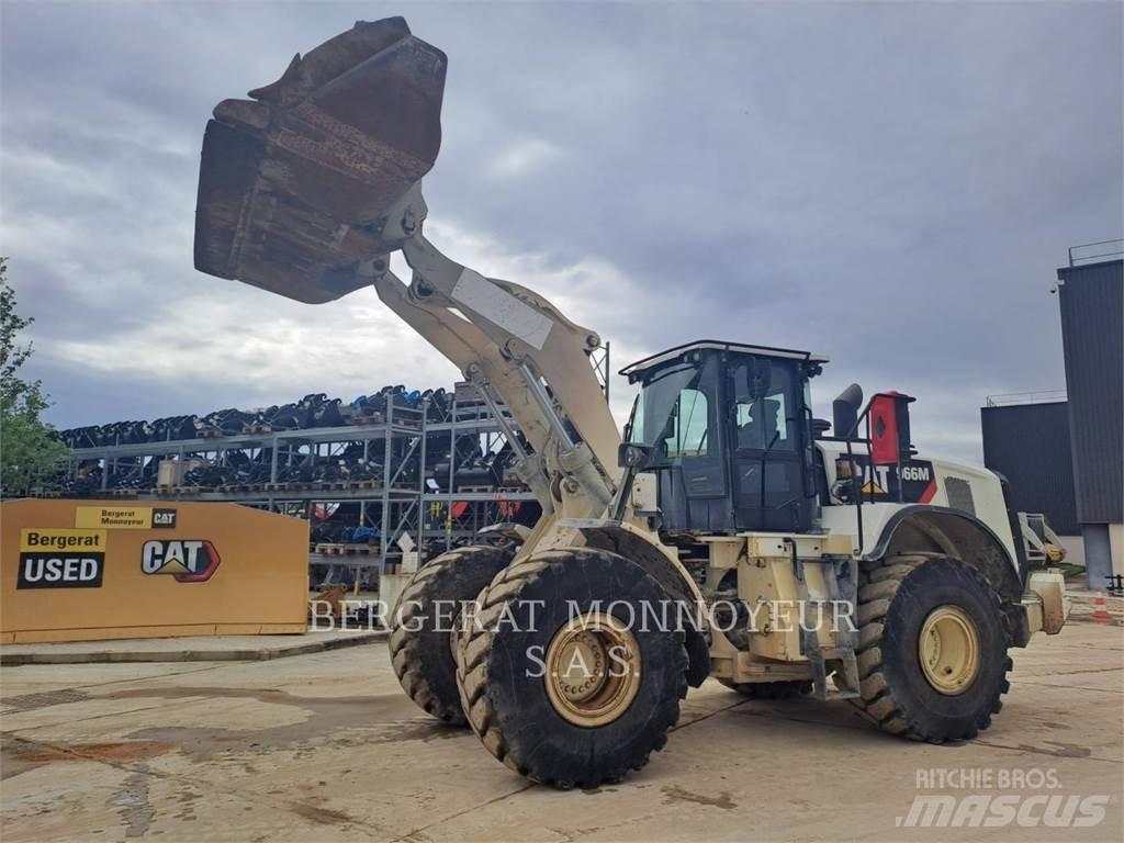 CAT 966M Колесни товарачи