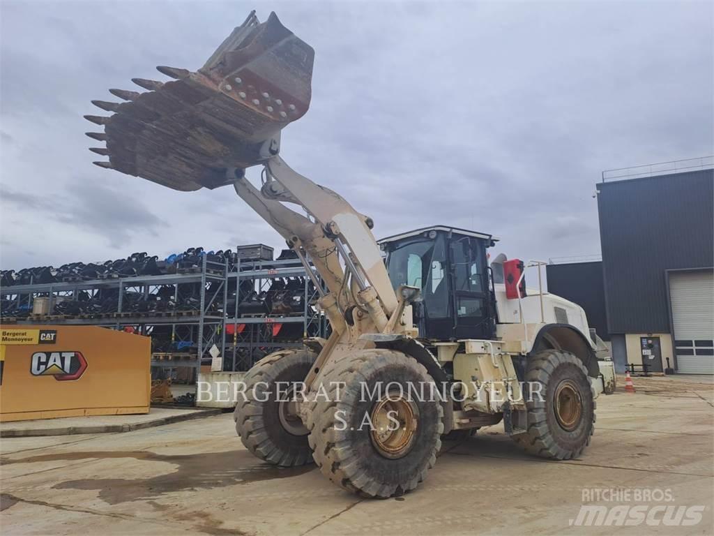 CAT 966M Колесни товарачи