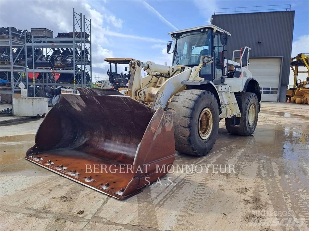 CAT 966M Колесни товарачи