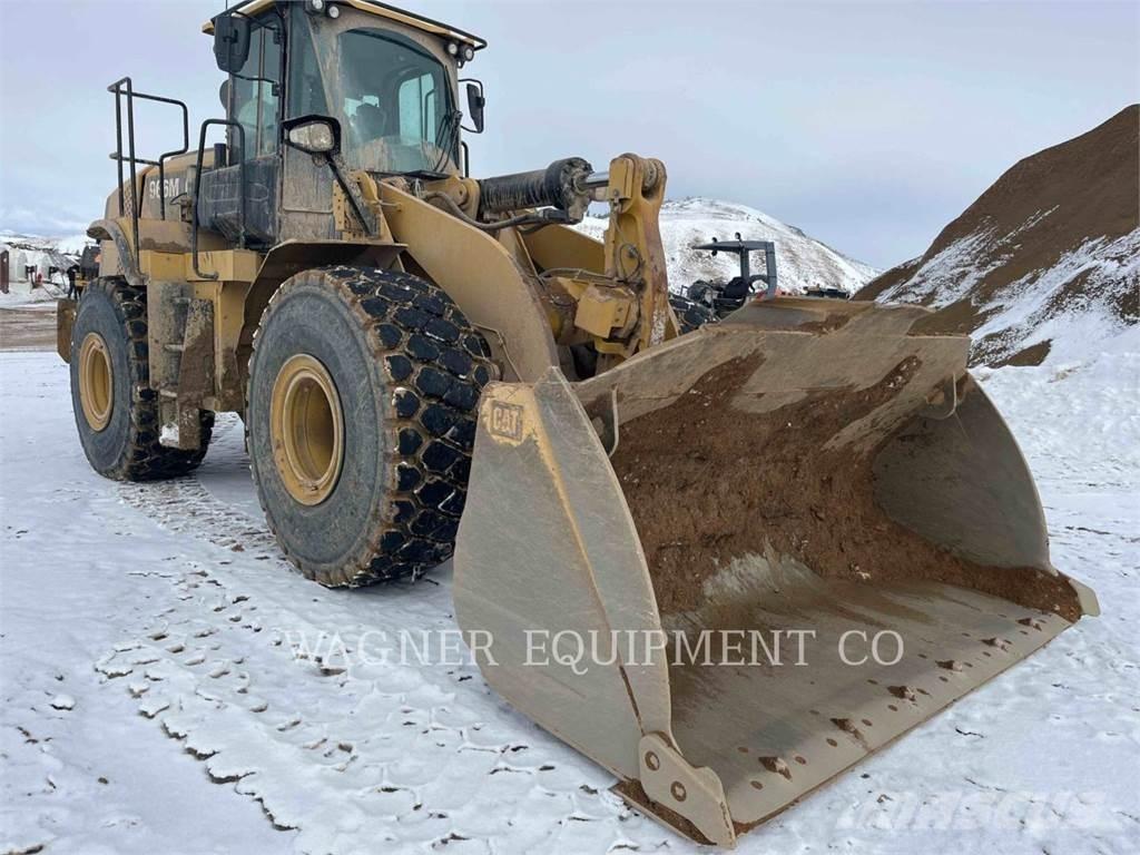 CAT 966M Колесни товарачи