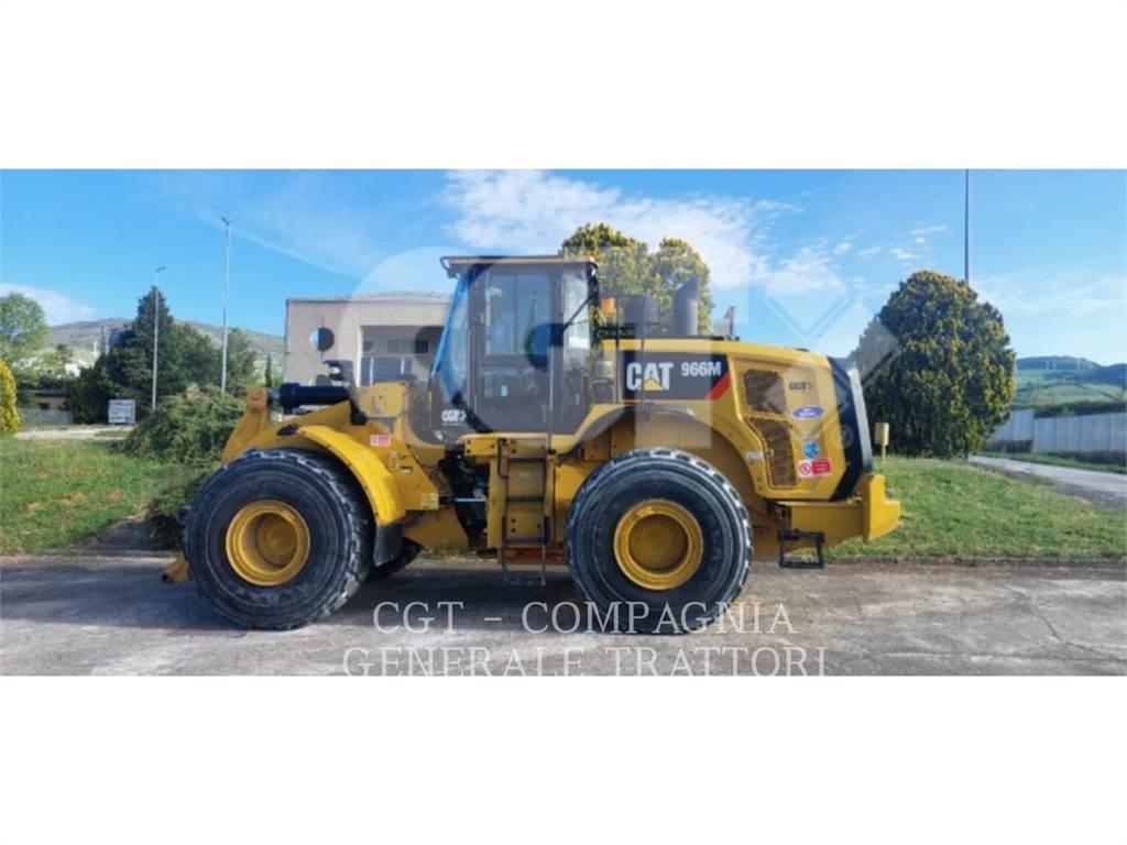 CAT 966M Колесни товарачи