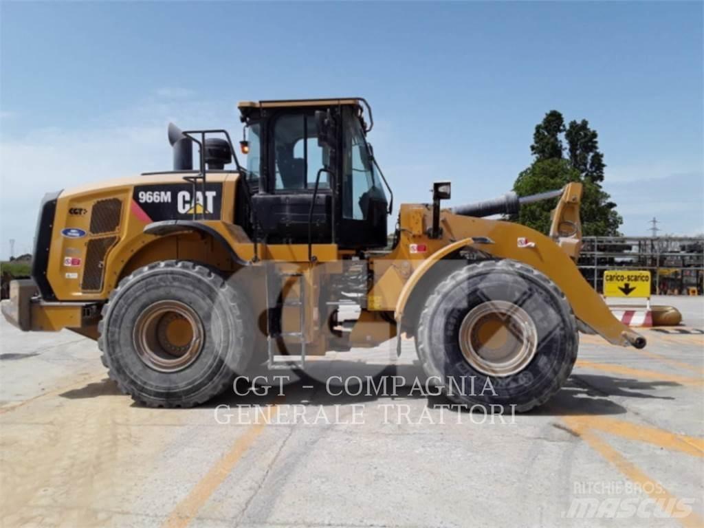 CAT 966M Колесни товарачи