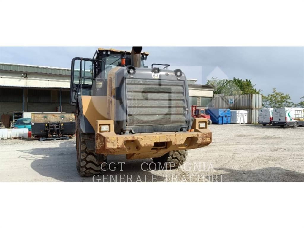 CAT 966M Колесни товарачи