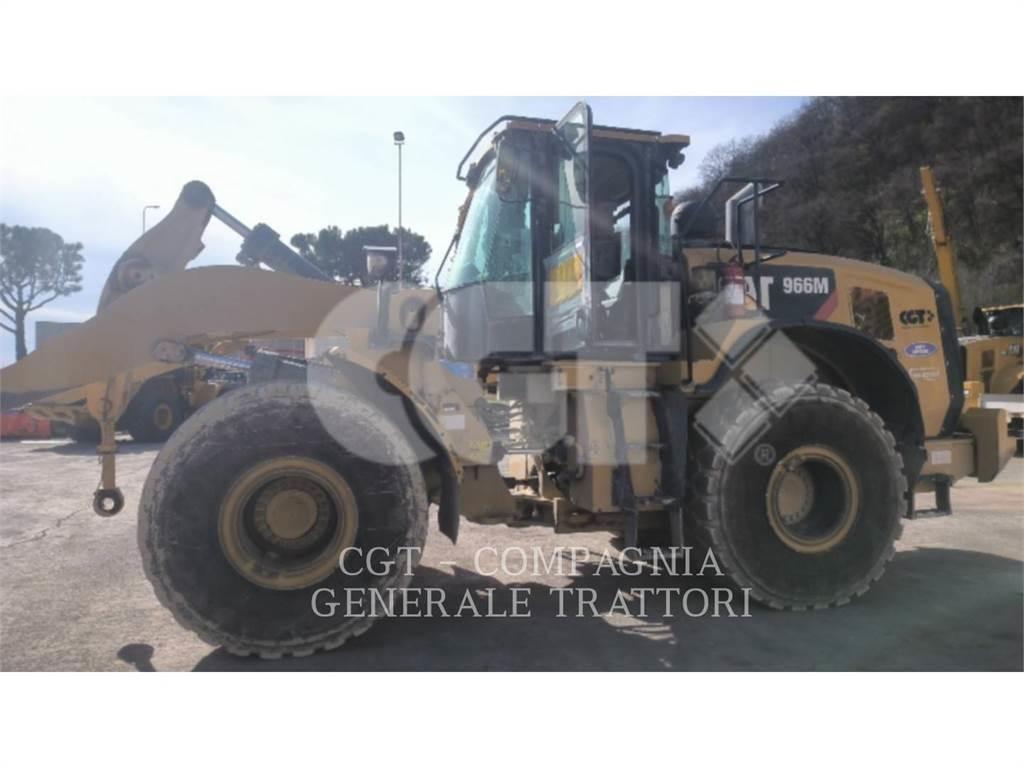 CAT 966M Колесни товарачи
