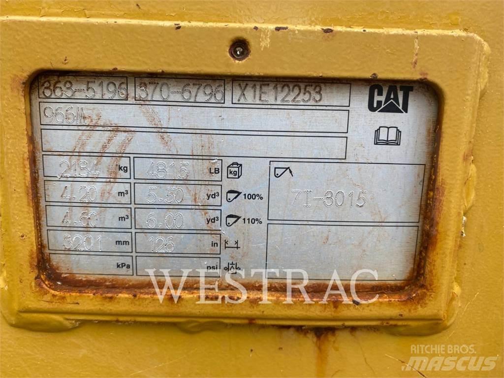 CAT 966M Колесни товарачи