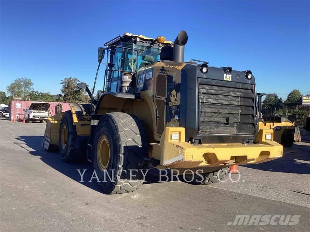CAT 966M Колесни товарачи