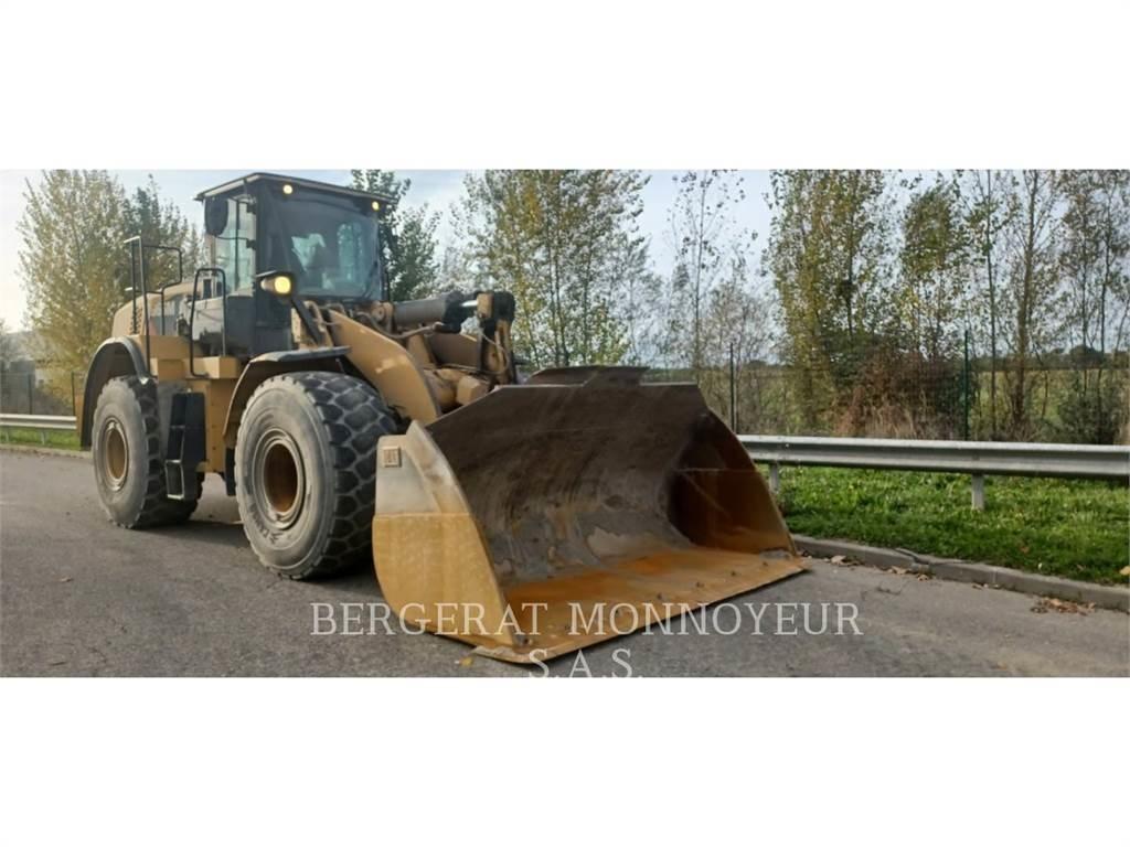 CAT 966M Колесни товарачи