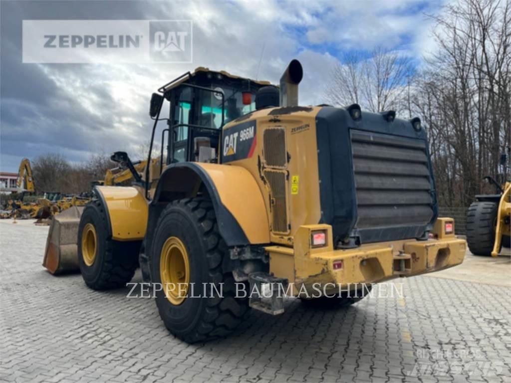 CAT 966M Колесни товарачи