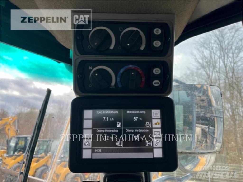 CAT 966M Колесни товарачи