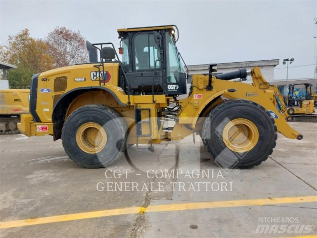 CAT 966M Колесни товарачи