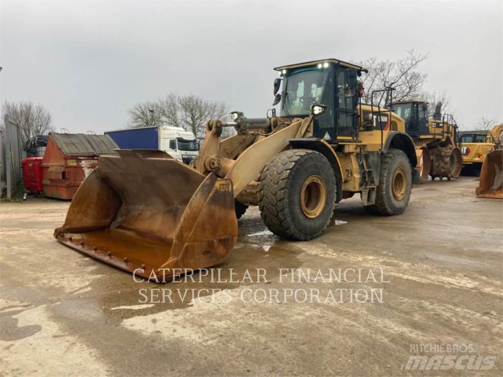 CAT 966M Колесни товарачи