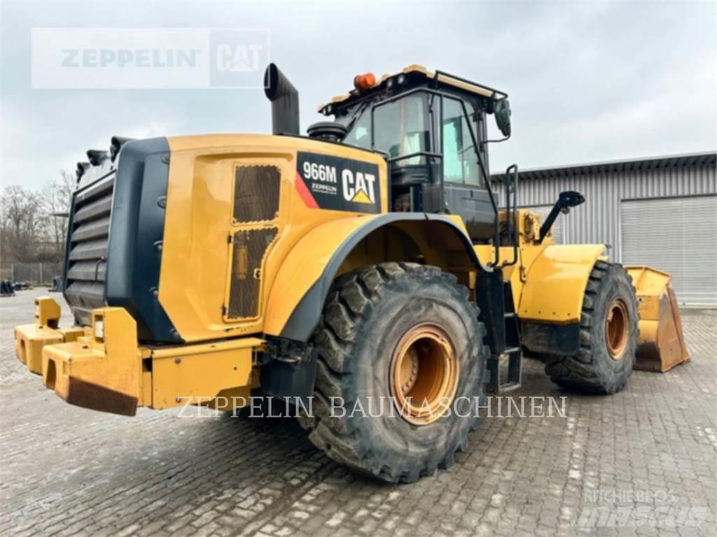 CAT 966M Колесни товарачи