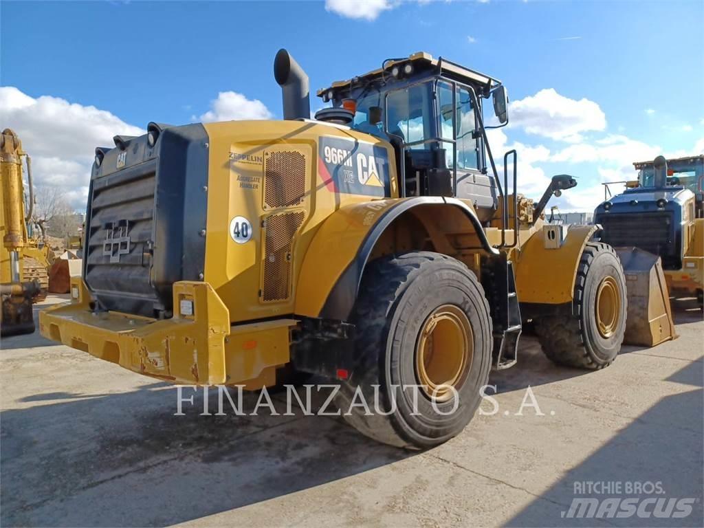 CAT 966M Колесни товарачи