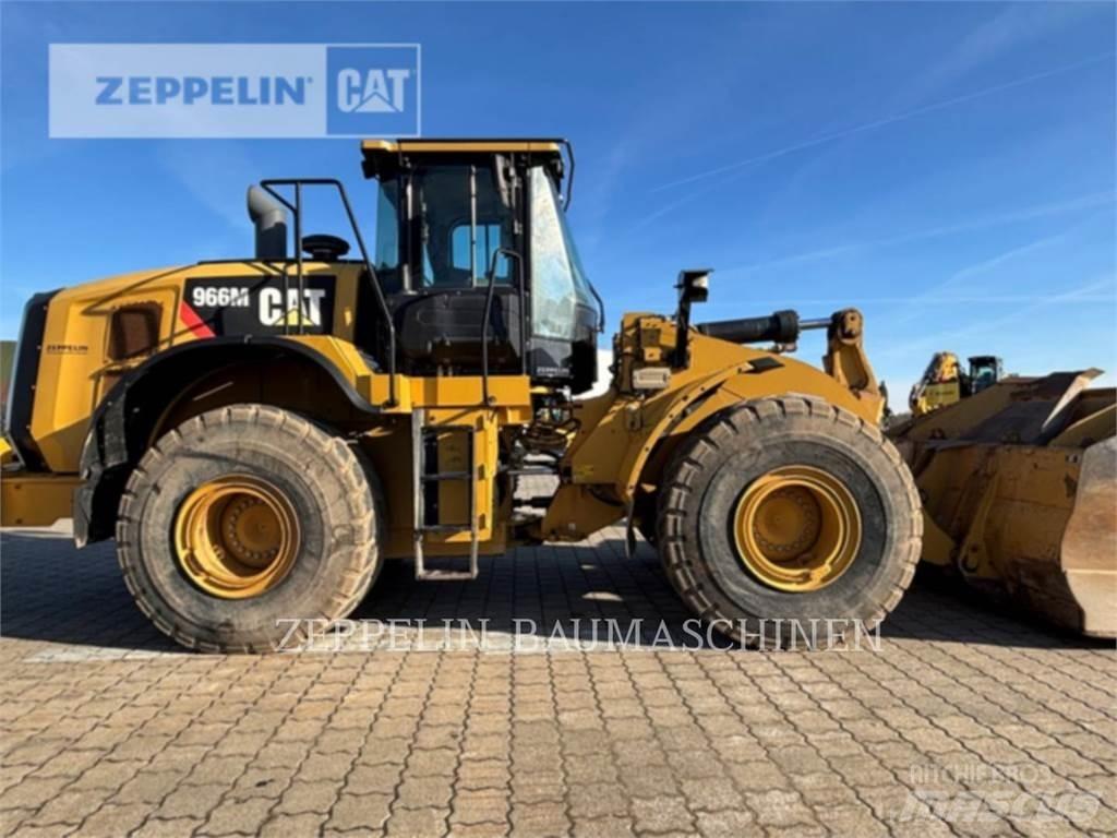 CAT 966M Колесни товарачи