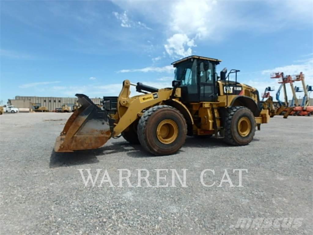 CAT 966M Колесни товарачи