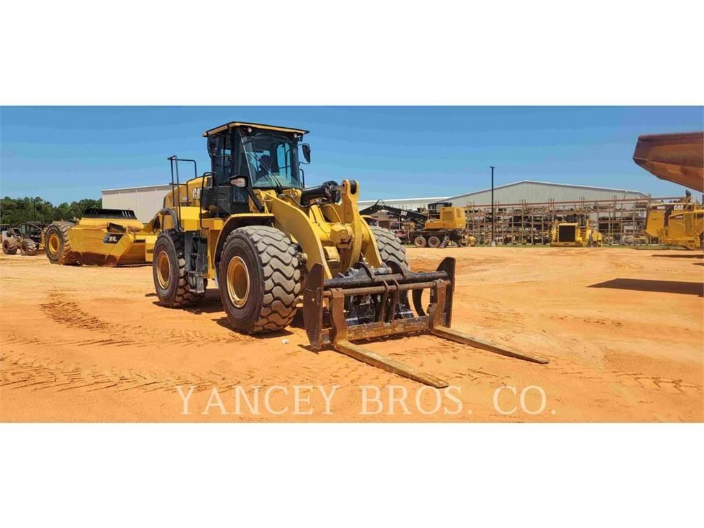 CAT 966M Колесни товарачи