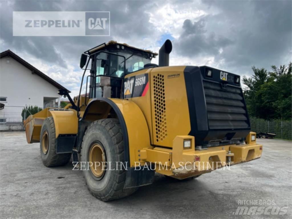 CAT 966M Колесни товарачи