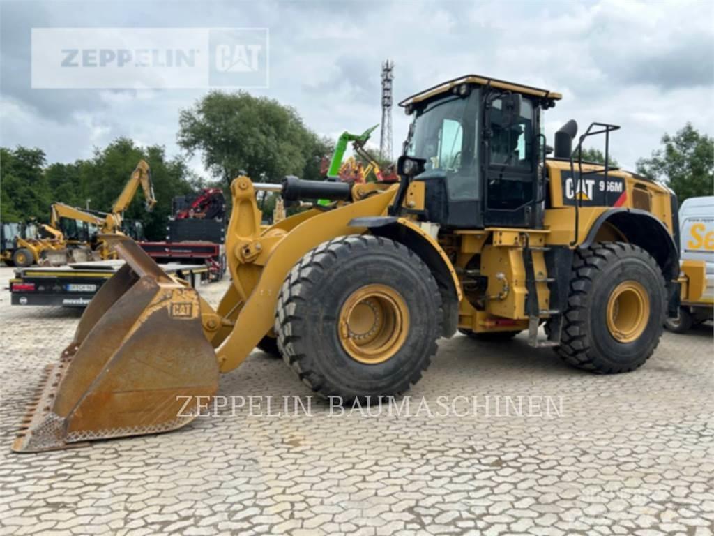 CAT 966M Колесни товарачи