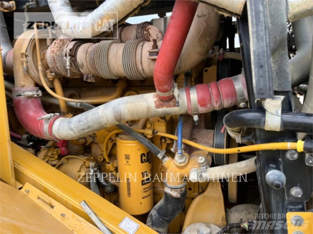 CAT 966M Колесни товарачи