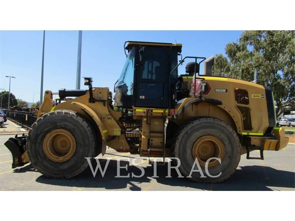 CAT 966M Колесни товарачи