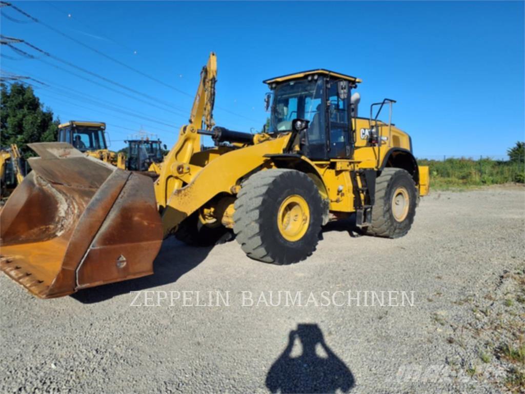 CAT 966M Колесни товарачи