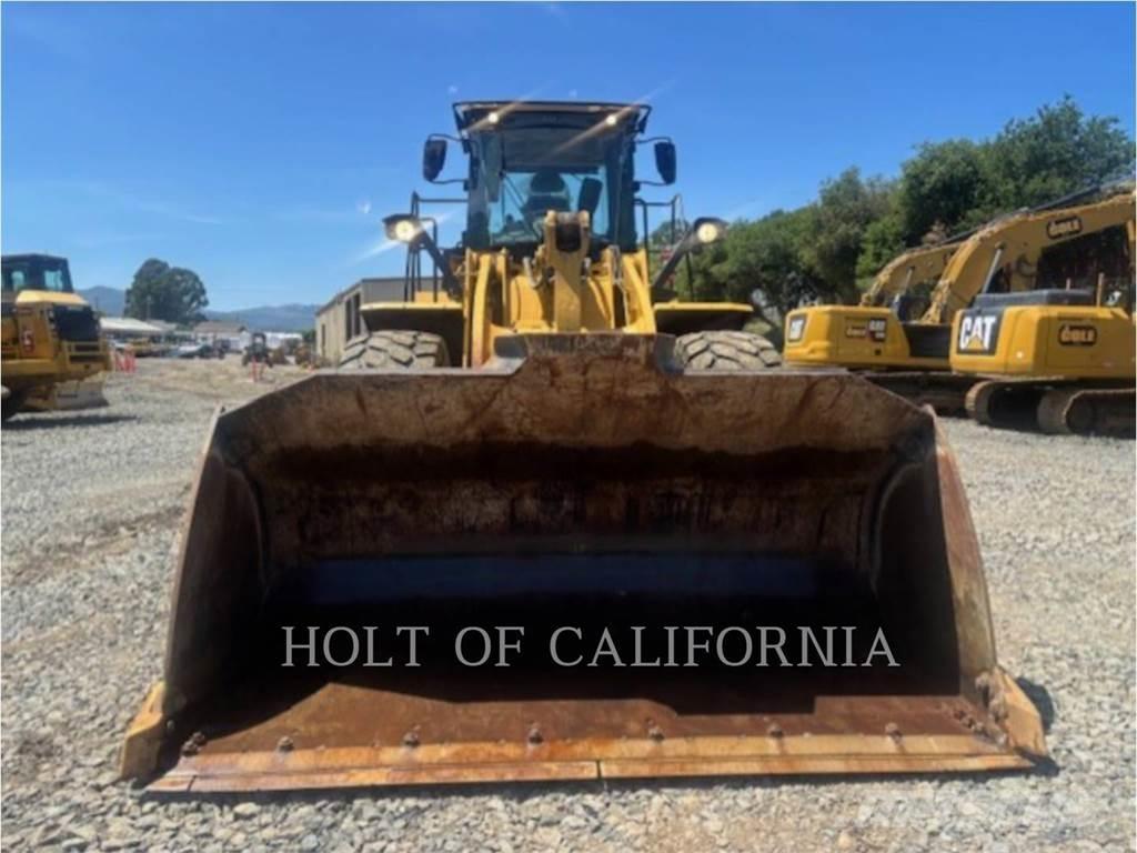 CAT 966M Колесни товарачи