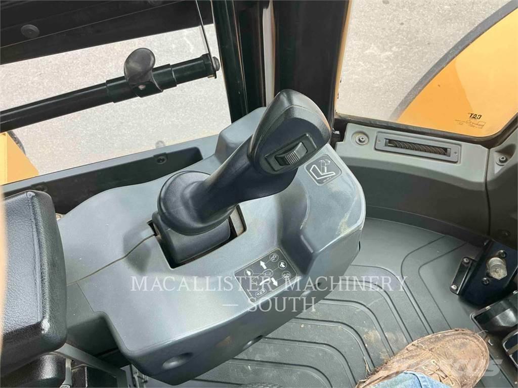 CAT 966M Колесни товарачи