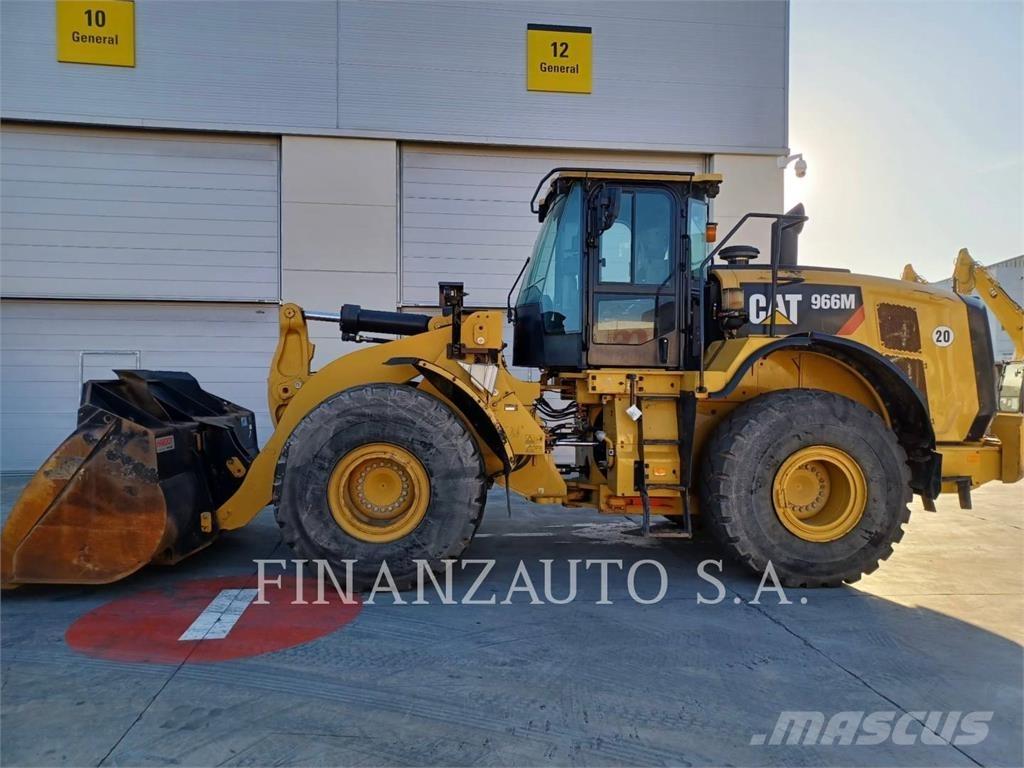 CAT 966M Колесни товарачи