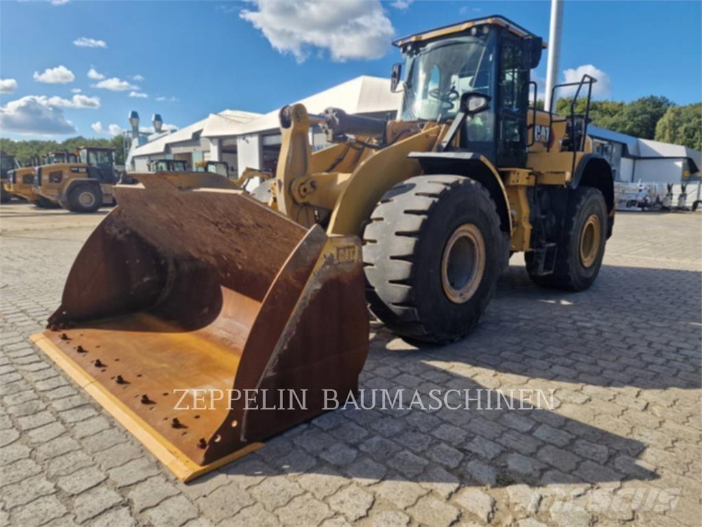 CAT 966M Колесни товарачи