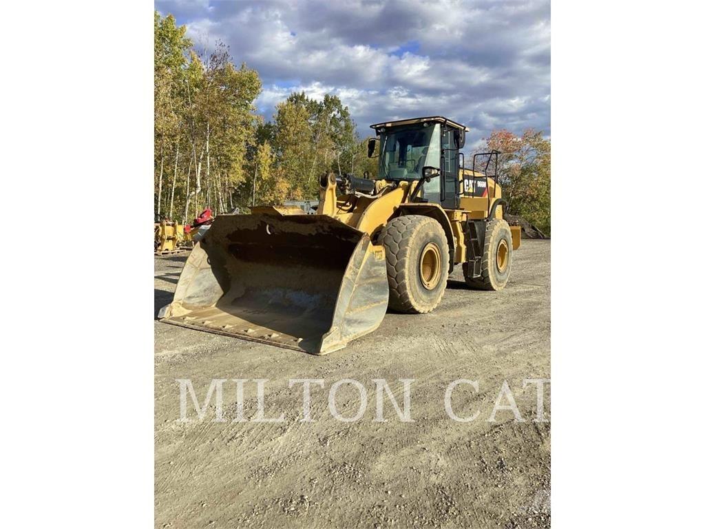 CAT 966M Колесни товарачи