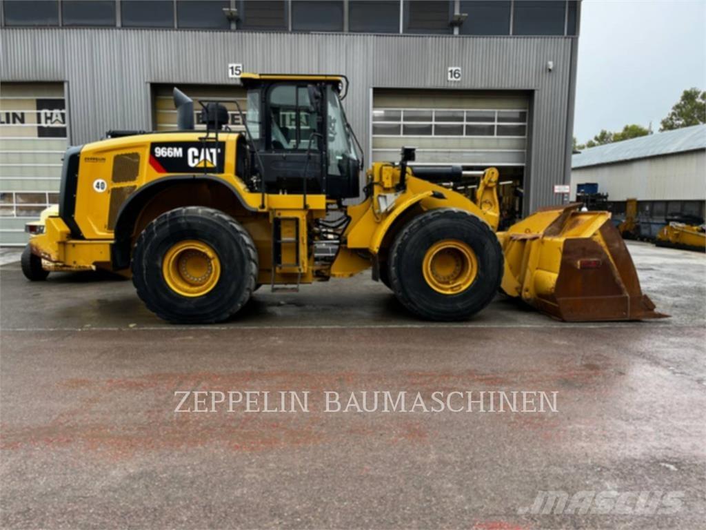CAT 966M Колесни товарачи