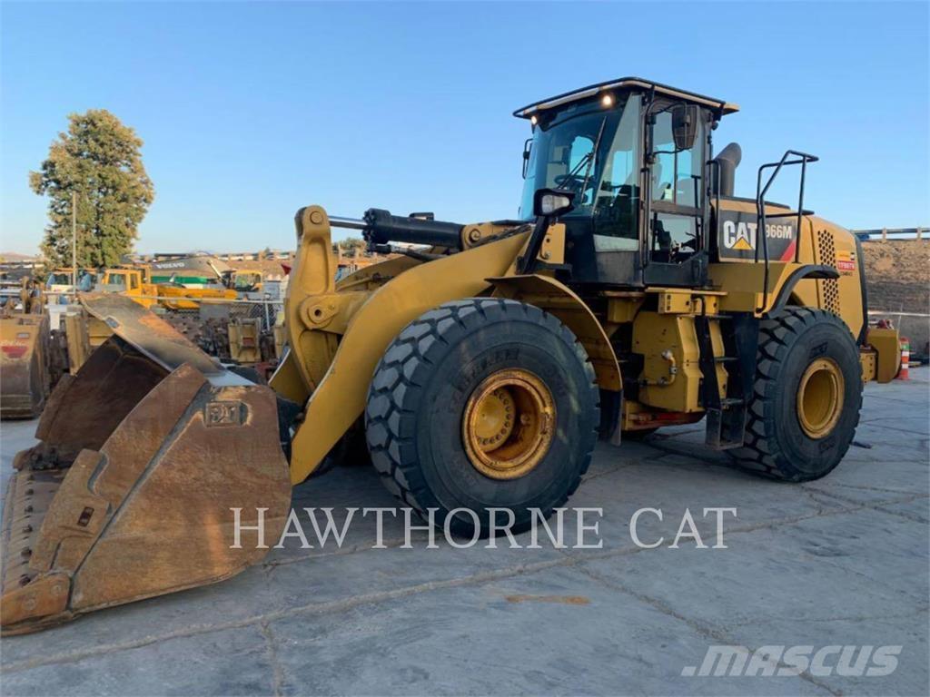 CAT 966M Колесни товарачи