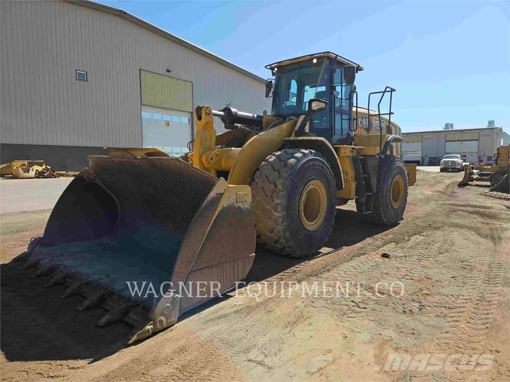 CAT 966M Колесни товарачи