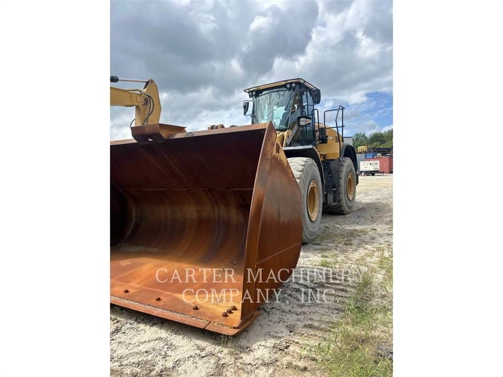 CAT 966M 2V Колесни товарачи